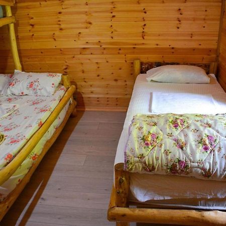 Готель Eagles Land Koman Екстер'єр фото