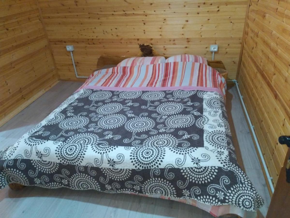 Готель Eagles Land Koman Екстер'єр фото