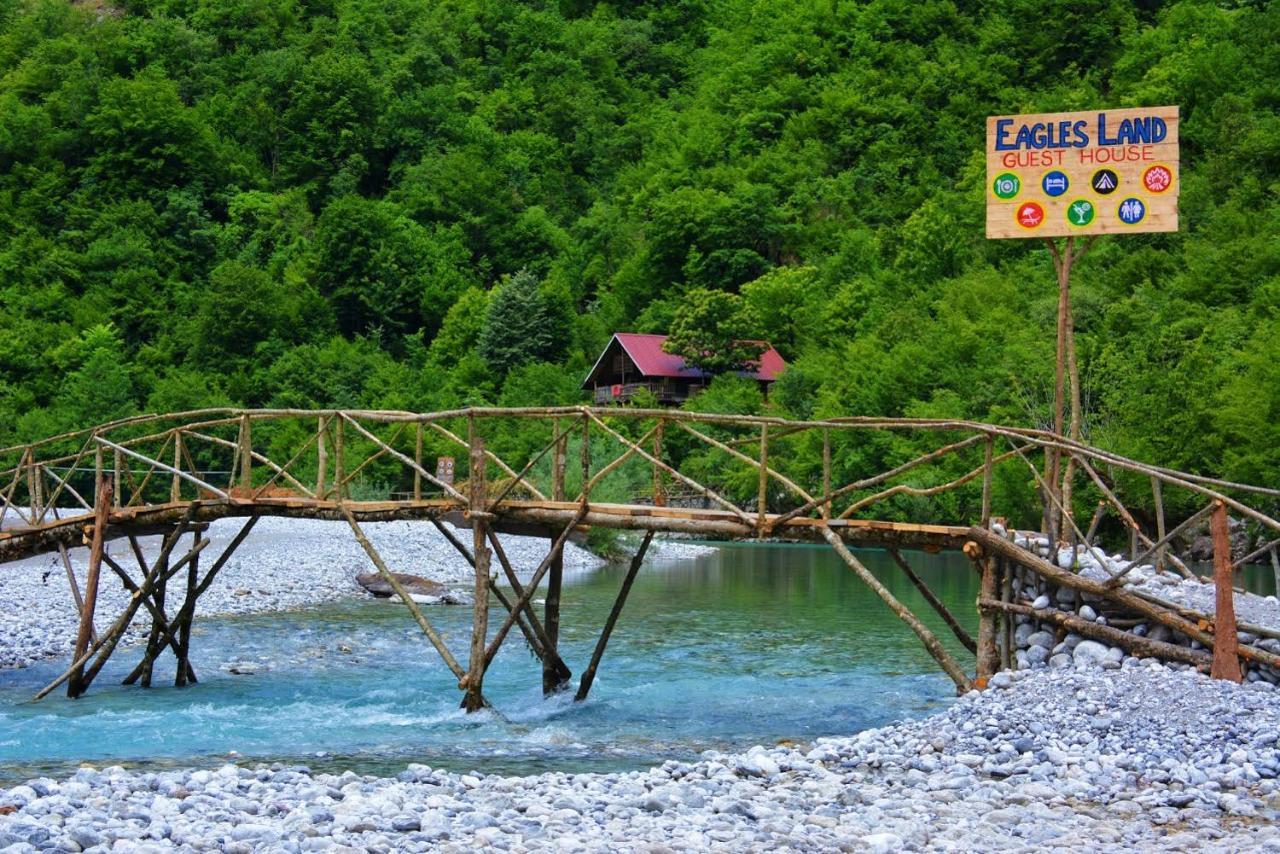 Готель Eagles Land Koman Екстер'єр фото